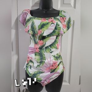 New women's swimsuit